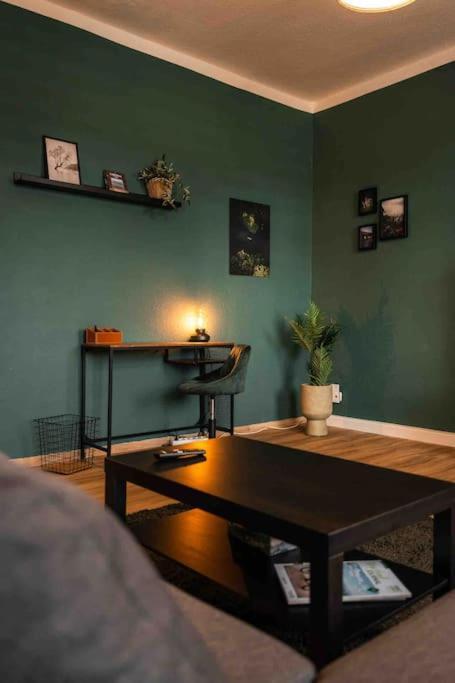 Ferienwohnung Bali Style Mit High Speed Wlan Und Gratis Parkplatz Gera Kültér fotó