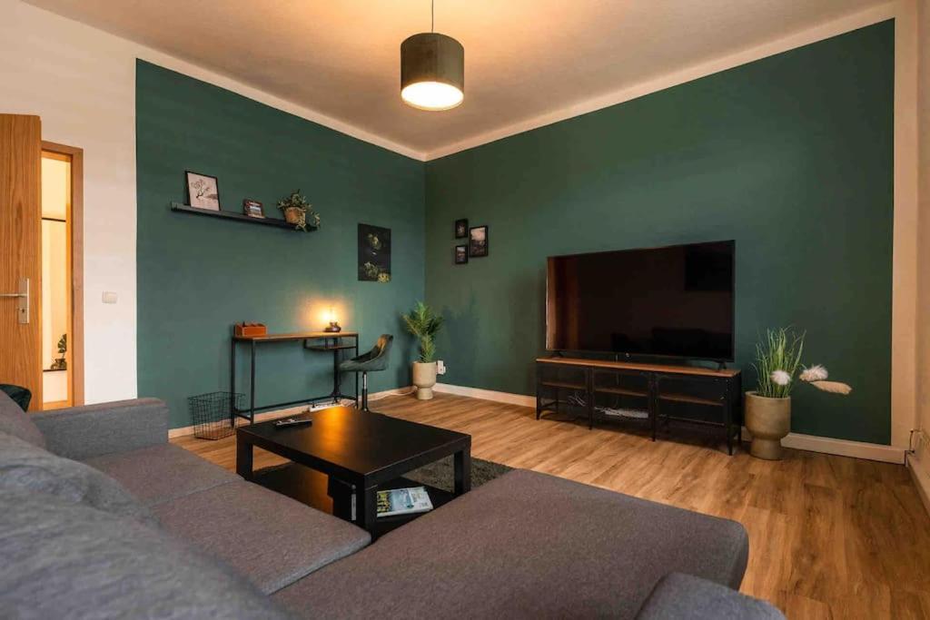 Ferienwohnung Bali Style Mit High Speed Wlan Und Gratis Parkplatz Gera Kültér fotó